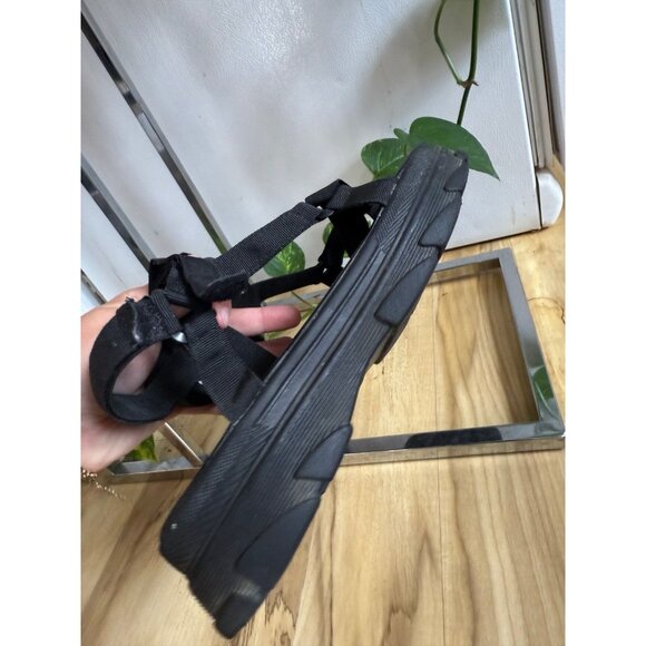 Women’s size 8 black sandal strap shoes - Picture 7 of 10